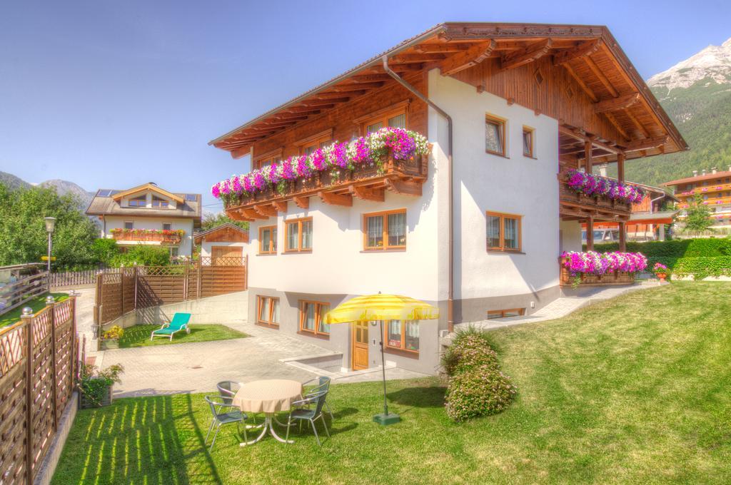 Haus Elisabeth Bed & Breakfast Neustift im Stubaital Room photo